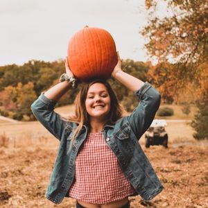 Meet your Posher, Logan